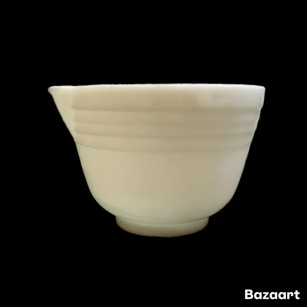 Vintage Pyrex Hamilton Beach Milk Glass Pour Spout Mixing Bowl